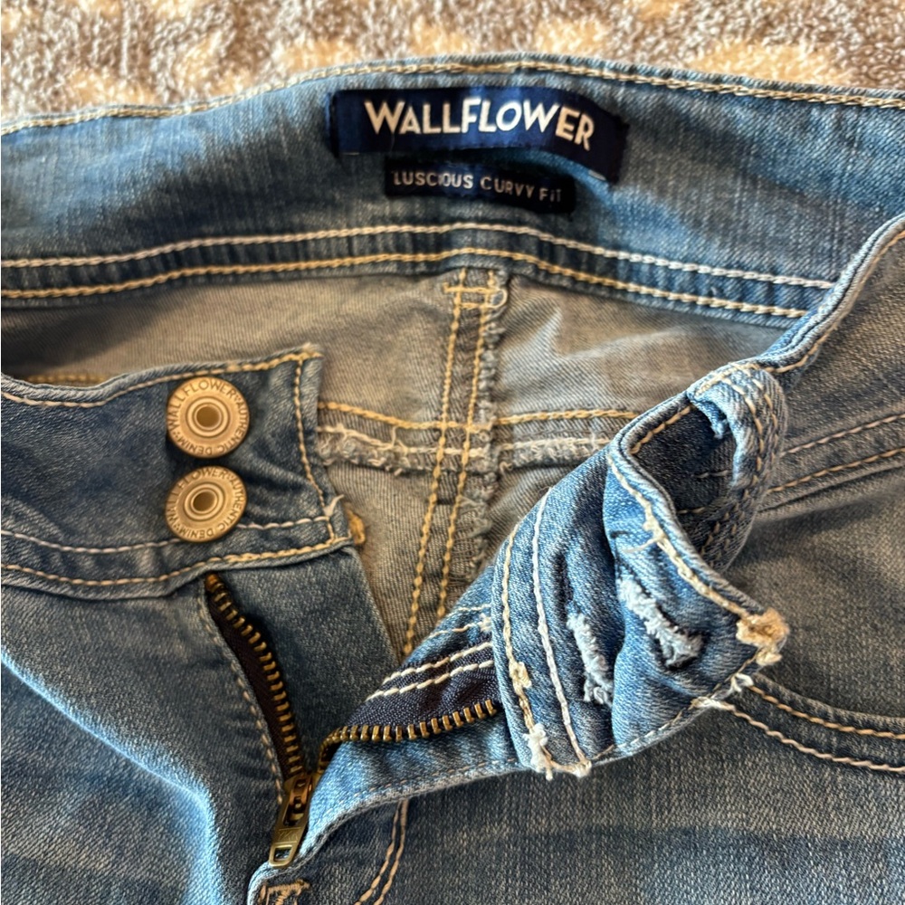 Blue Women's Jeans - Picture 2 of 4